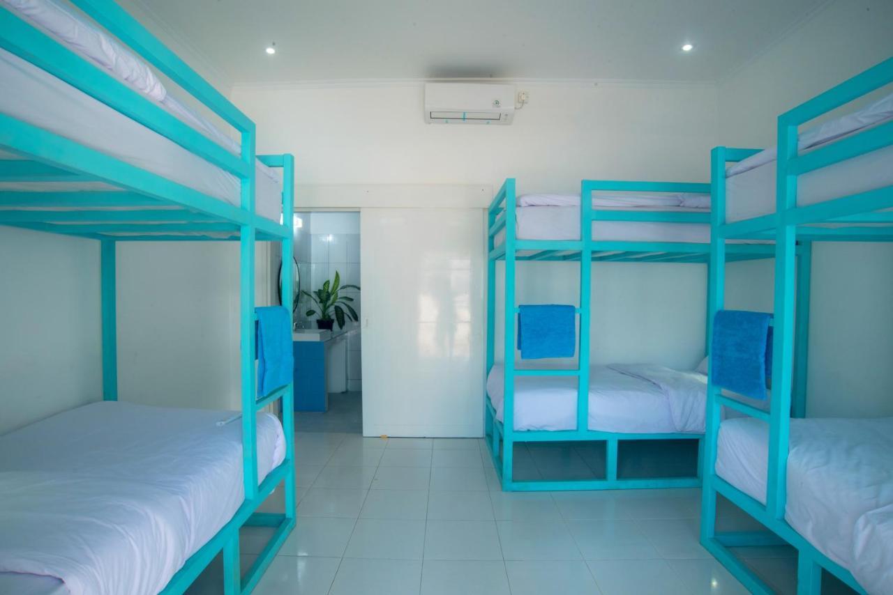 Mad Monkey Kuta Lombok Hostel Kültér fotó