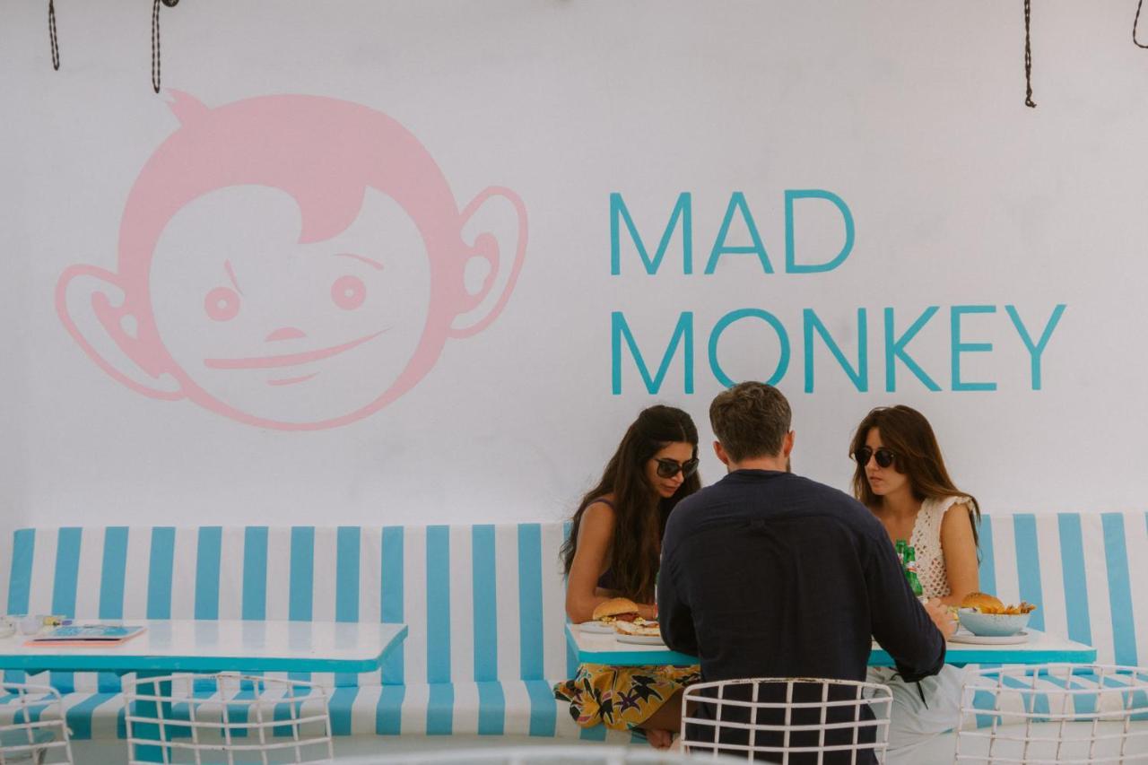 Mad Monkey Kuta Lombok Hostel Kültér fotó